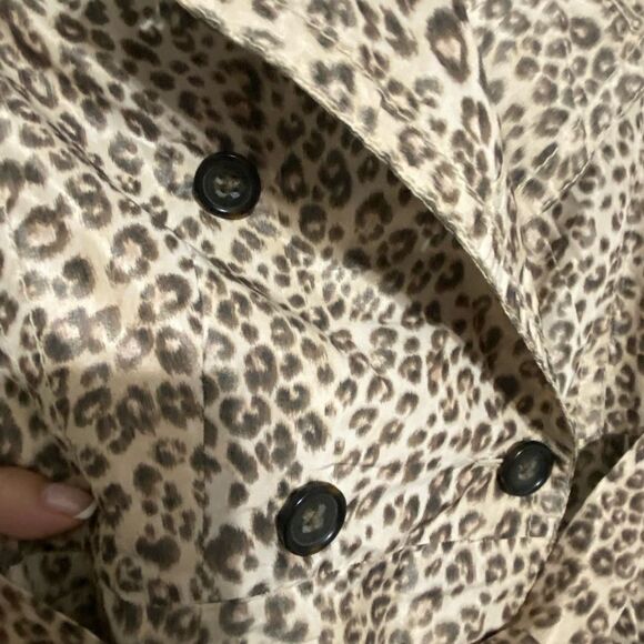 Leopard Print Raincoat - Picture 3 of 7